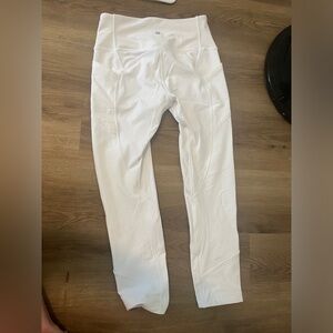 Lululemon NWOT Crop Legging with side pockets